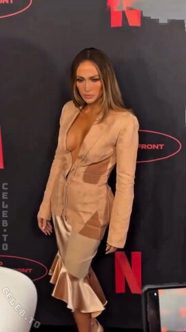 Jennifer Lopez nude photo 5