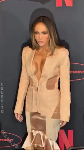 Jennifer Lopez nude photo 4