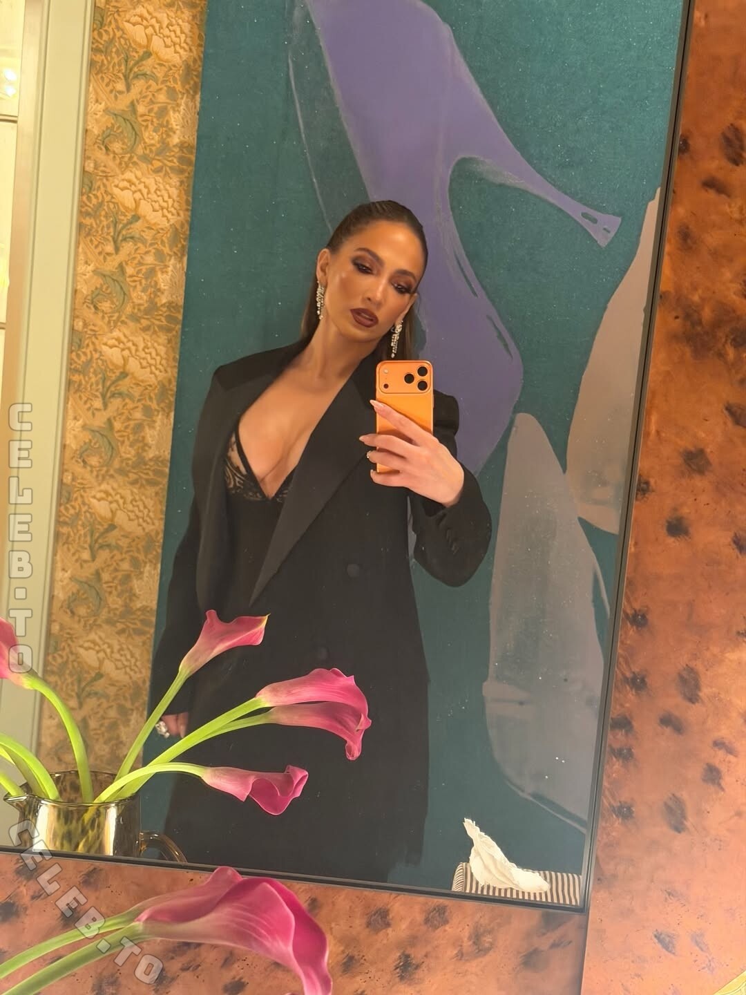 Jennifer Lopez nude photo 8