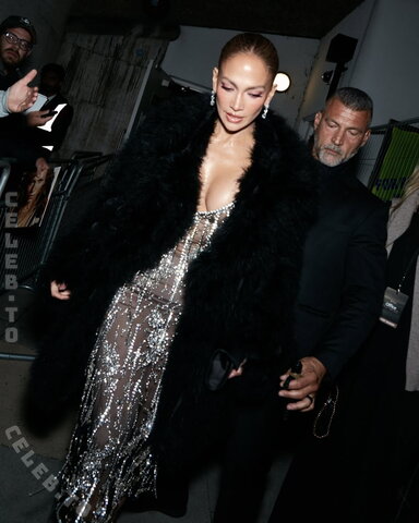 Jennifer Lopez nude photo 19