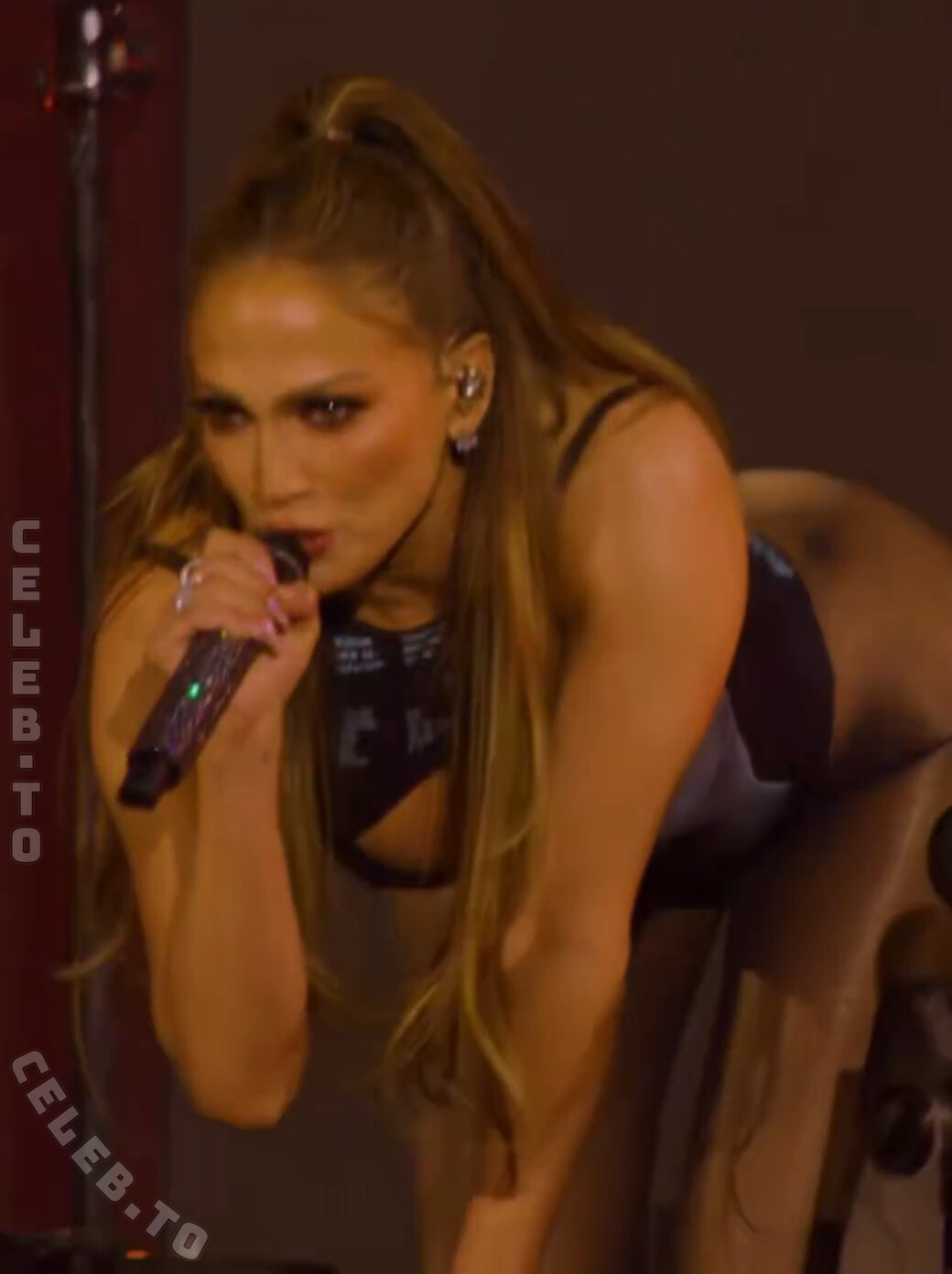 Jennifer Lopez nude photo 7