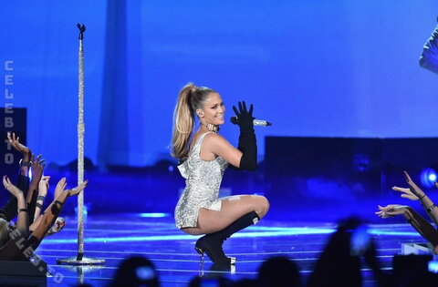 Jennifer Lopez photo 3