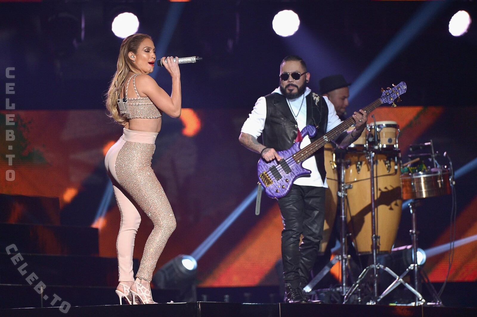 Jennifer Lopez nude photo 4