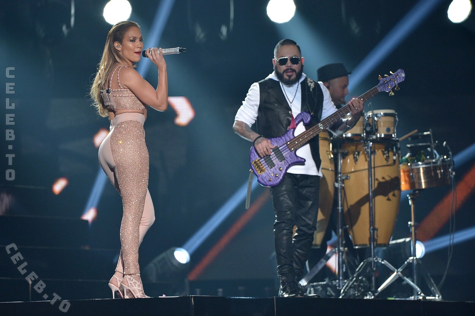 Jennifer Lopez nude photo 9