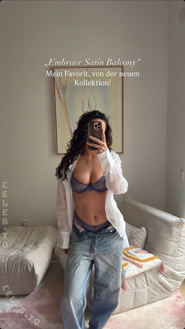 Jennifer Saro nude photo 12