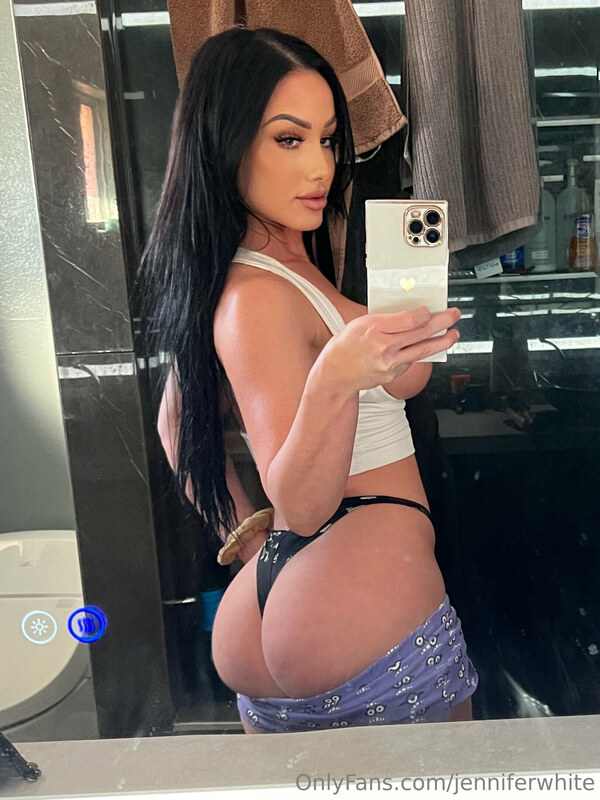 Jennifer White nude photo 17