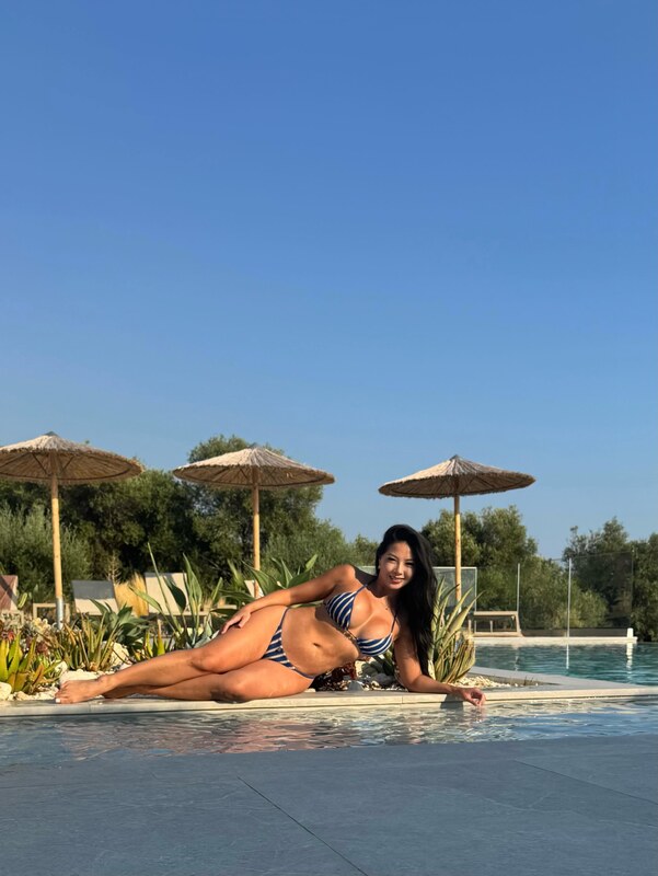Jenny Chu nude photo 4