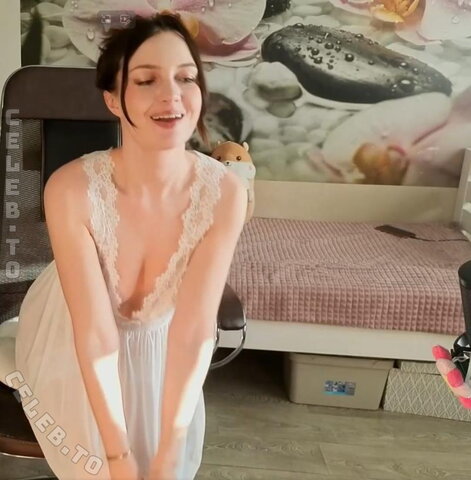 Jenny Cutey nude photo 34