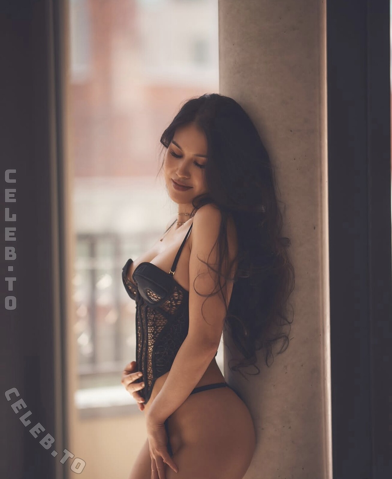 Jenny Pham nude photo 1