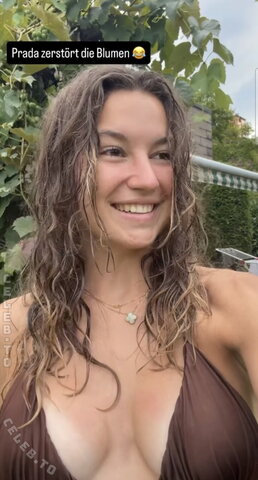 Jesina Amweg nude photo 4