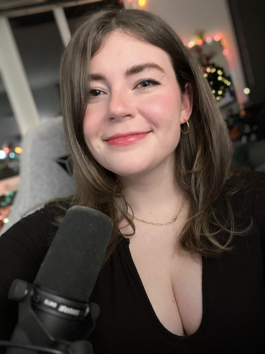 JessCapricorn nude photo 4