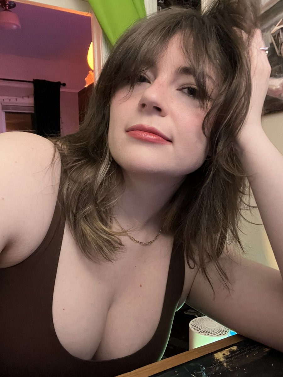 JessCapricorn nude photo 10