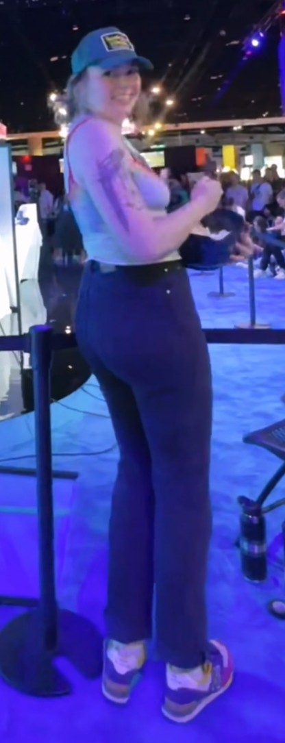 JessCapricorn nude photo 6