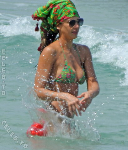 Jessica Alba nude photo 10