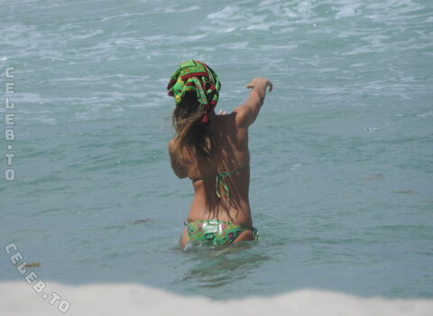 Jessica Alba nude photo 5