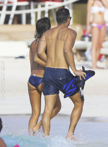 Jessica Alba nude photo 28