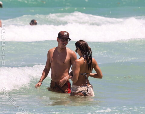 Jessica Alba nude photo 20