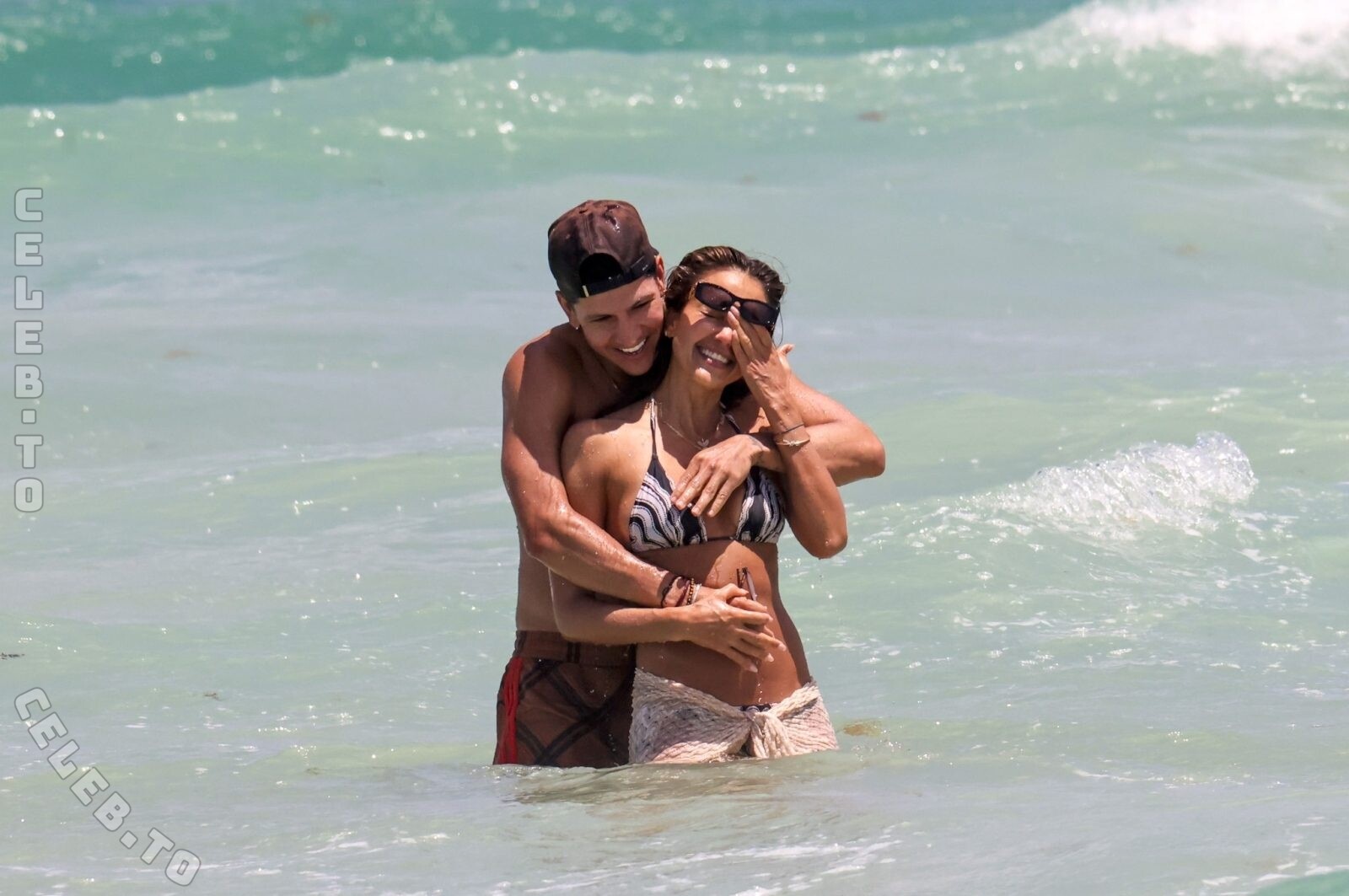 Jessica Alba nude photo 24