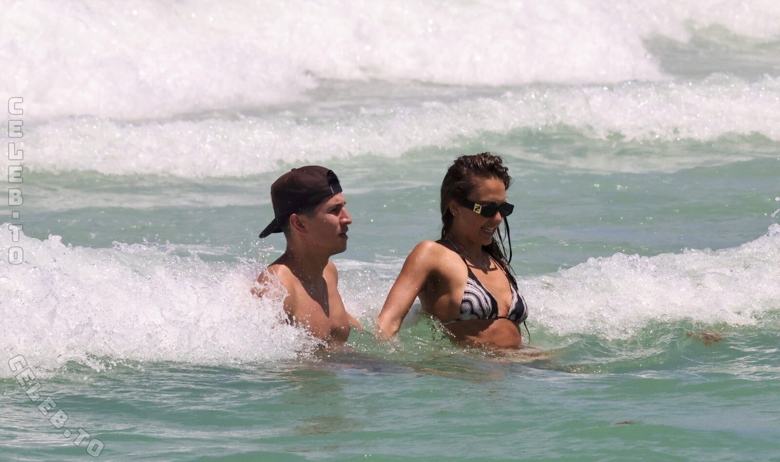 Jessica Alba nude photo 29