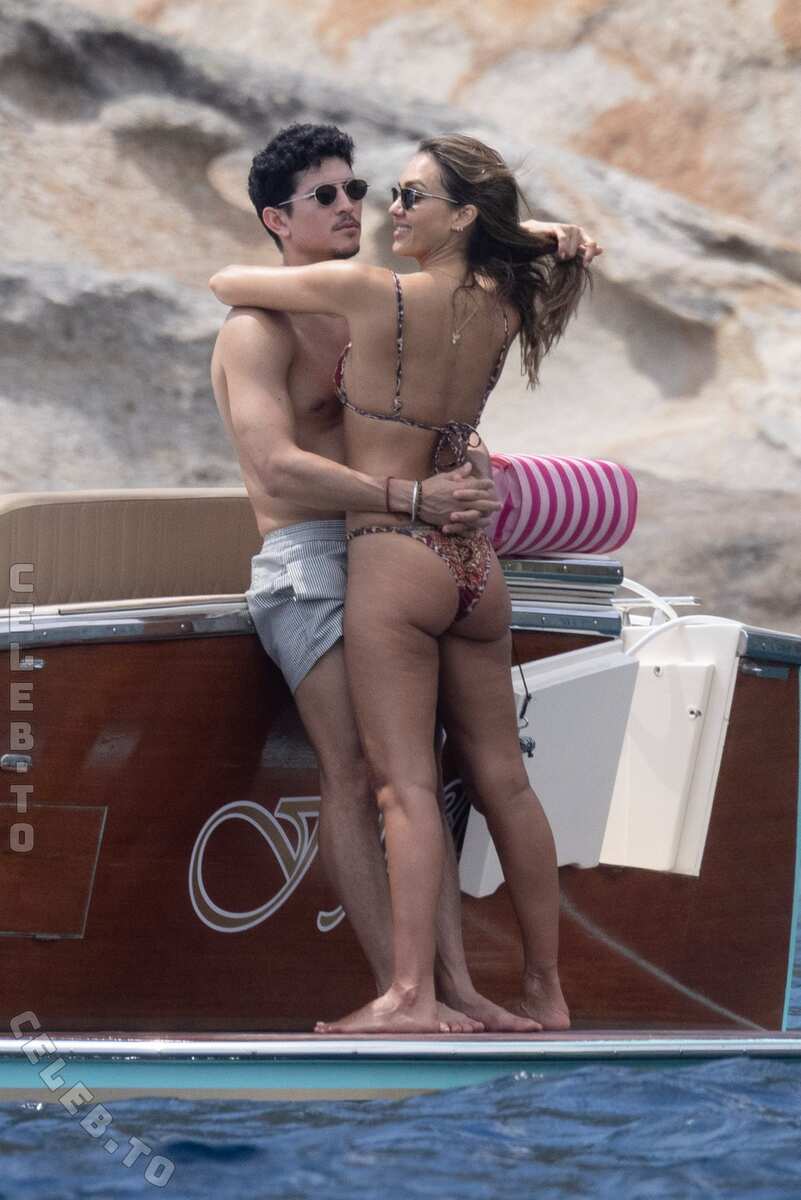 Jessica Alba nude photo 15