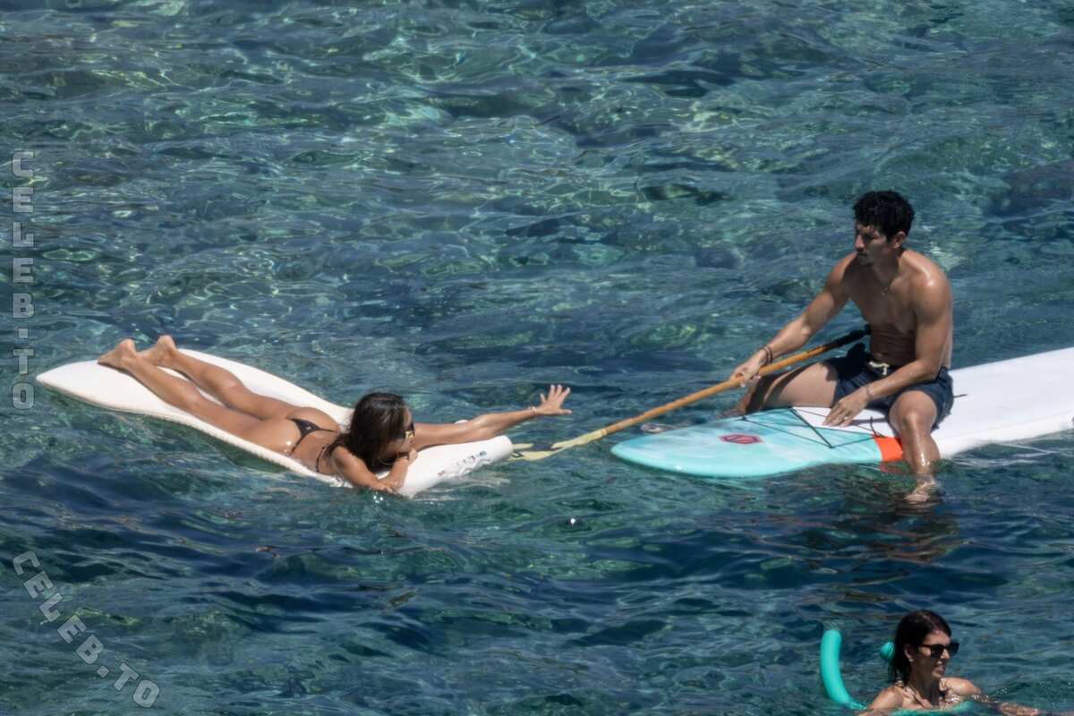 Jessica Alba nude photo 11