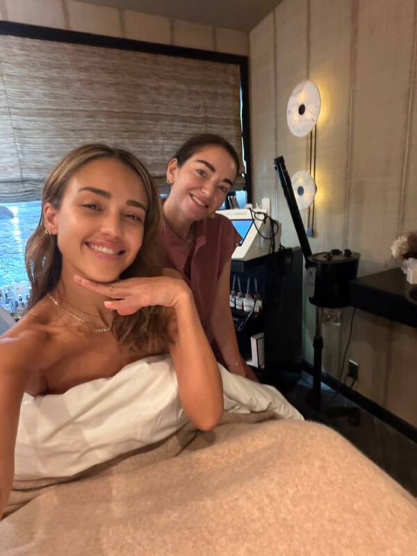 Jessica Alba nude photo 2