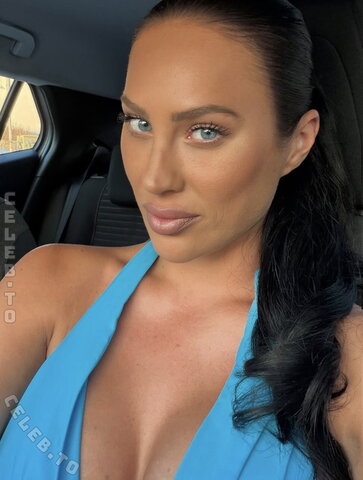 Jessica Hnatyk nude photo 6
