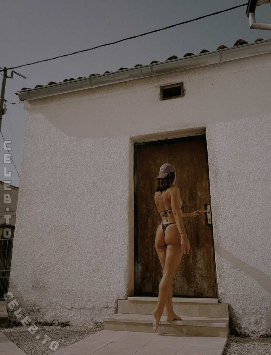 Jessica Huber nude photo 1