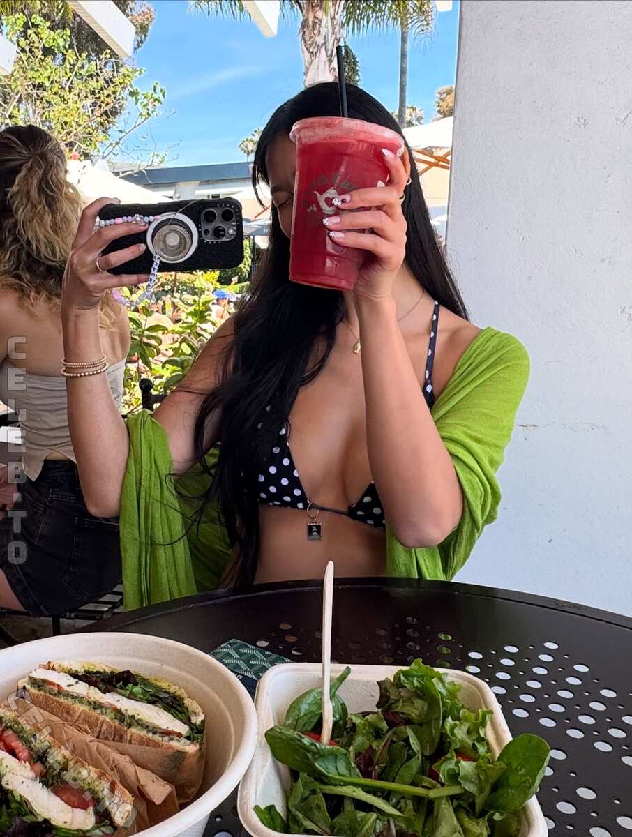 Jessica Oskam nude photo 10
