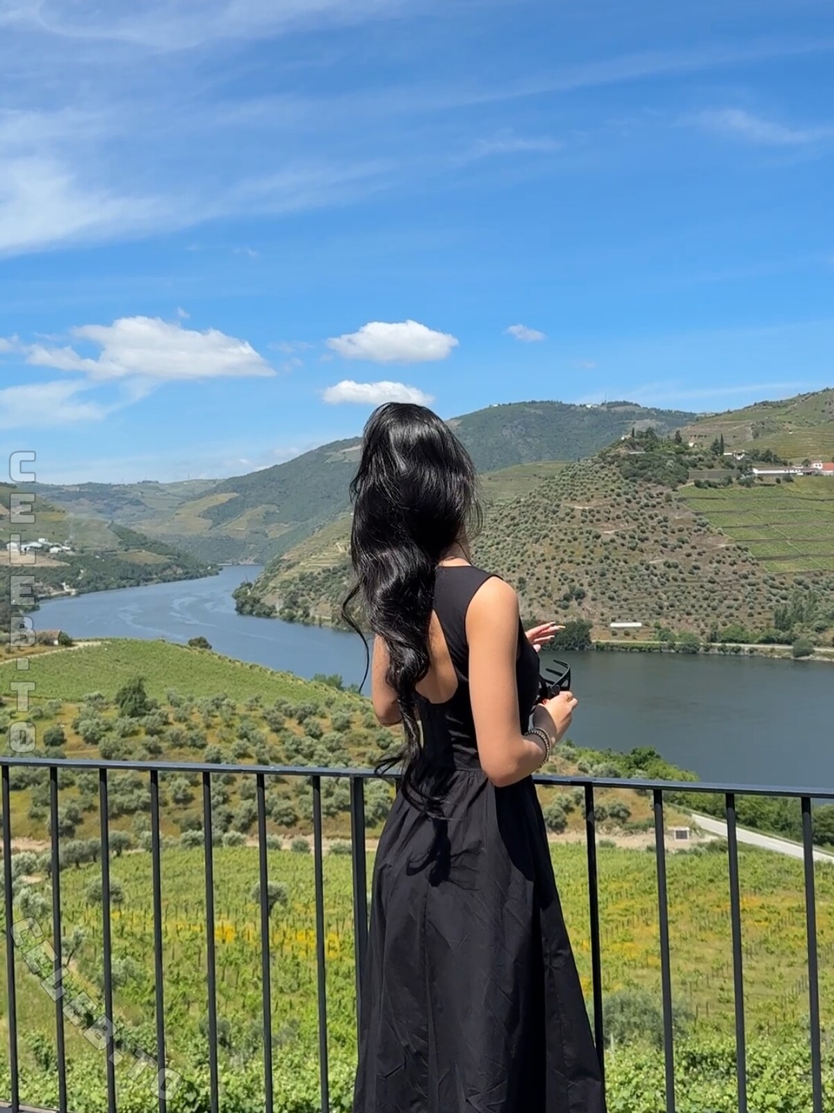Jessica Oskam nude photo 1