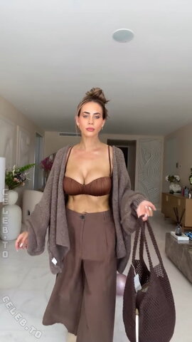 Jessica Paszka nude photo 7