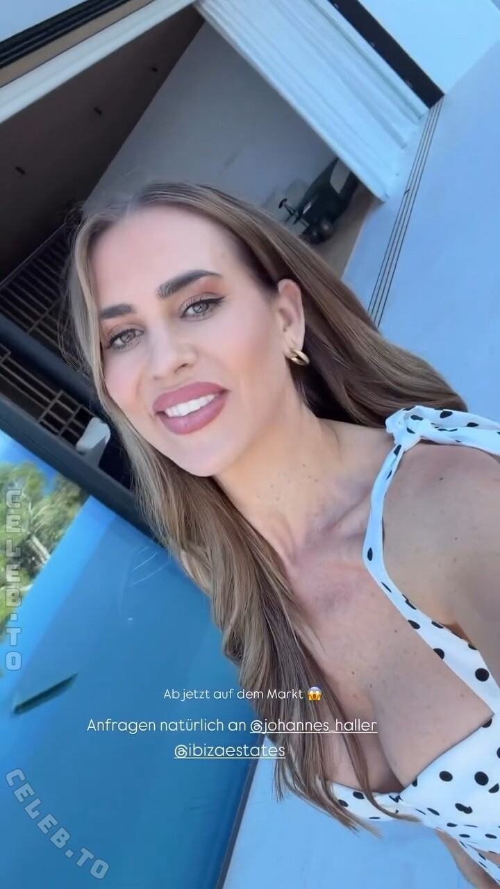 Jessica Paszka nude photo 7