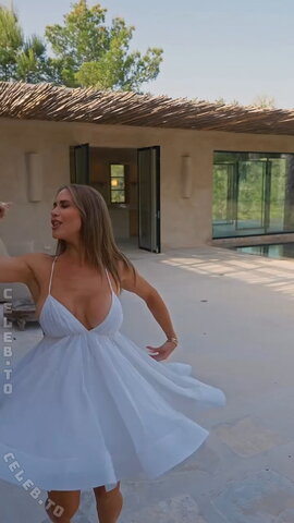 Jessica Paszka nude photo 21