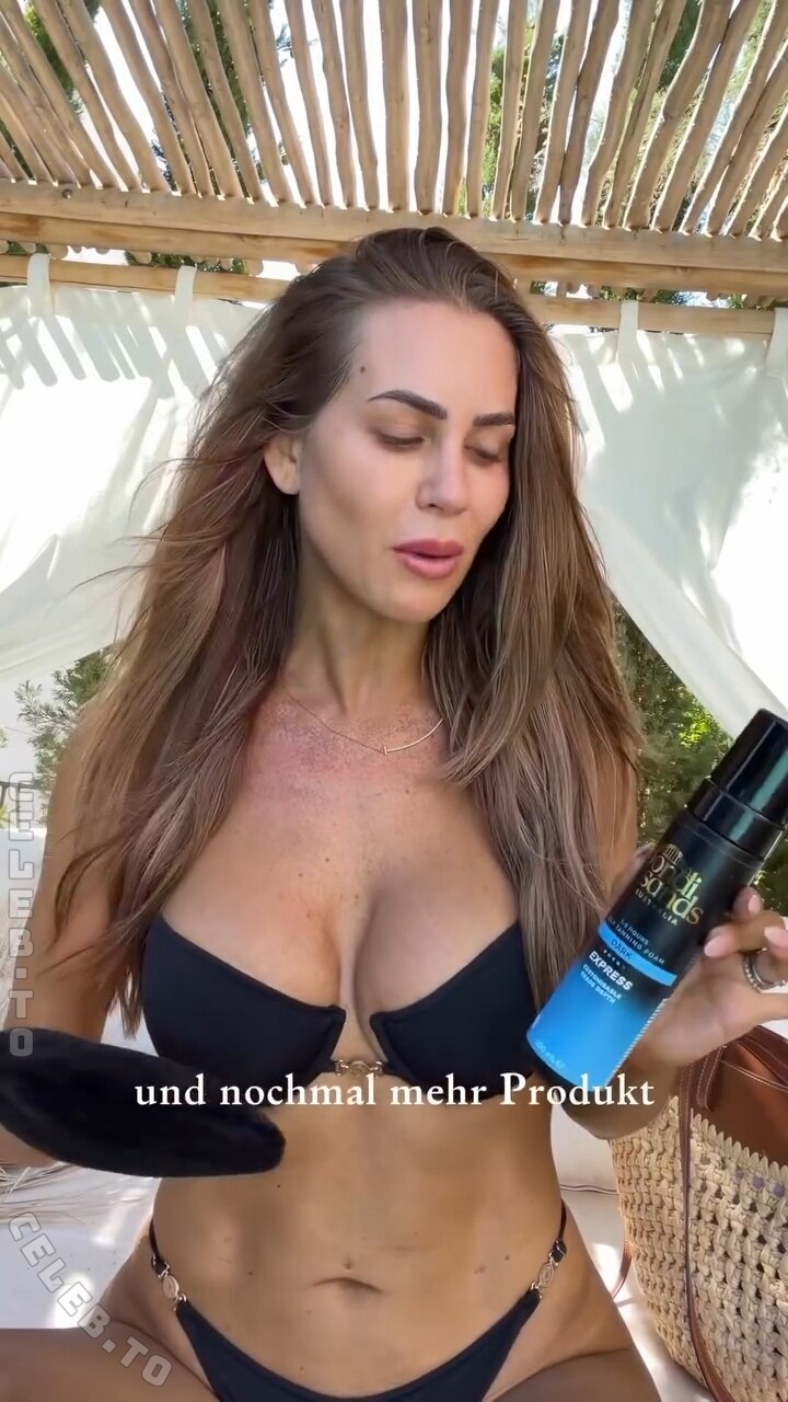Jessica Paszka nude photo 17