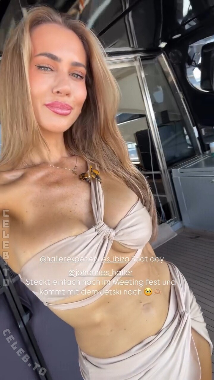 Jessica Paszka nude photo 4
