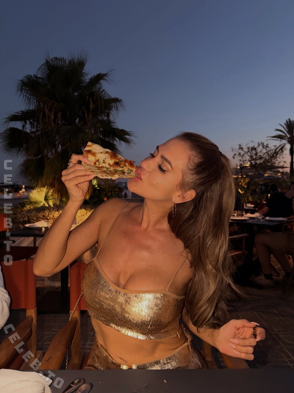 Jessica Paszka nude photo 3