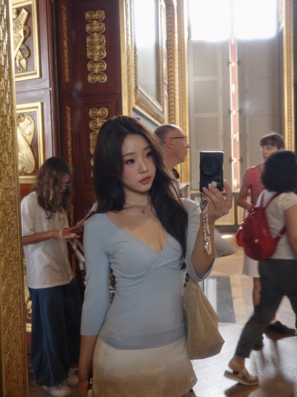 Jessica nude photo 5