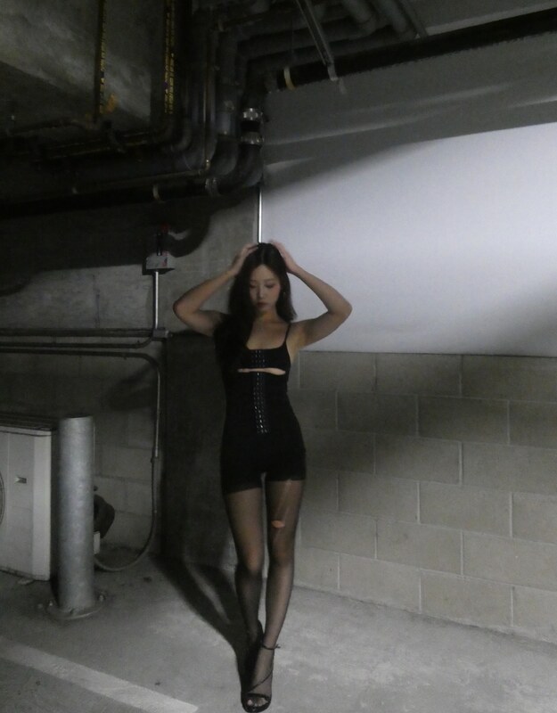 Jessica nude photo 3