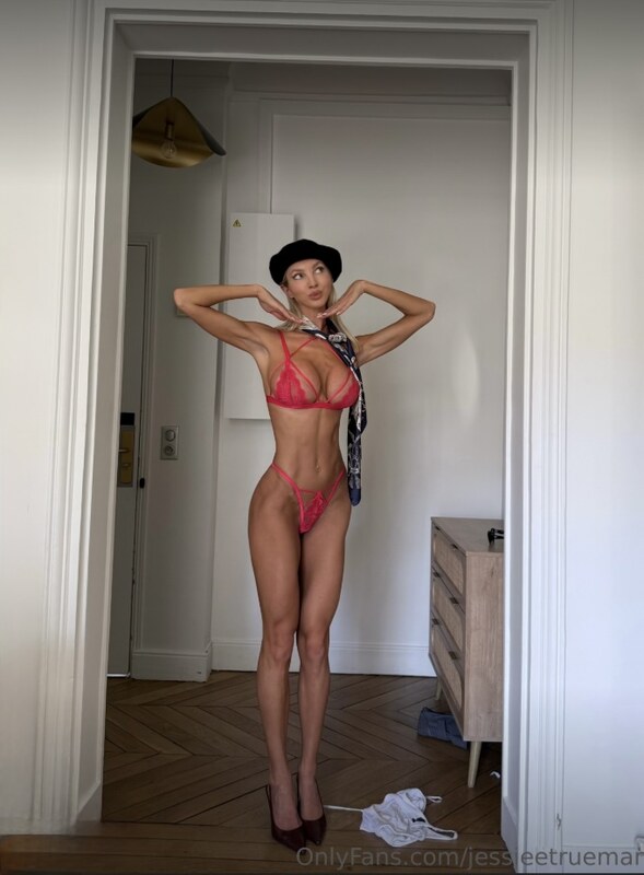 Jessiectrueman nude photo 6