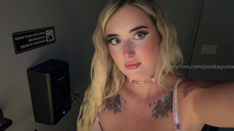 Jessika guida nude photo 17