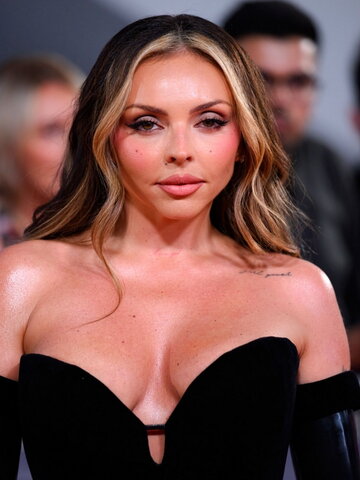 Jesy Nelson nude photo 7