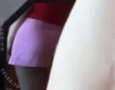 Jette Nietzard – Jette itches in the crotch