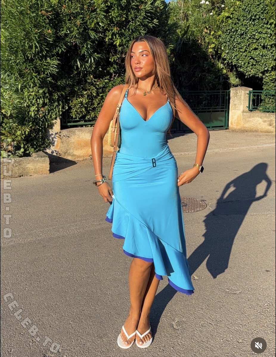 Jiena Viduka nude photo 3