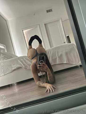 Jilikat nude photo 15