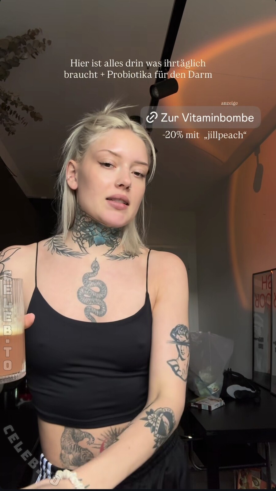 Jill Lange nude photo 1