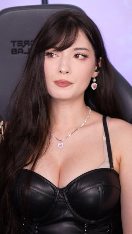 Jill nude photo 3