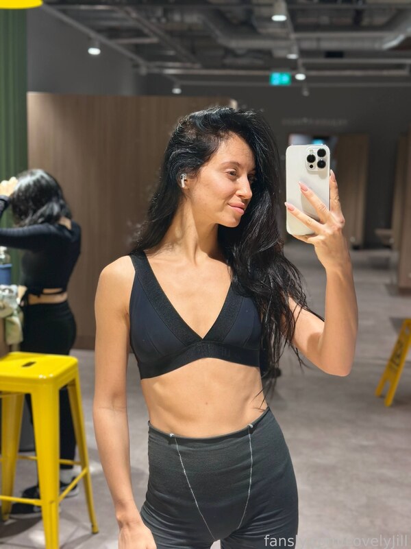 Jilleen Lovely nude photo 2
