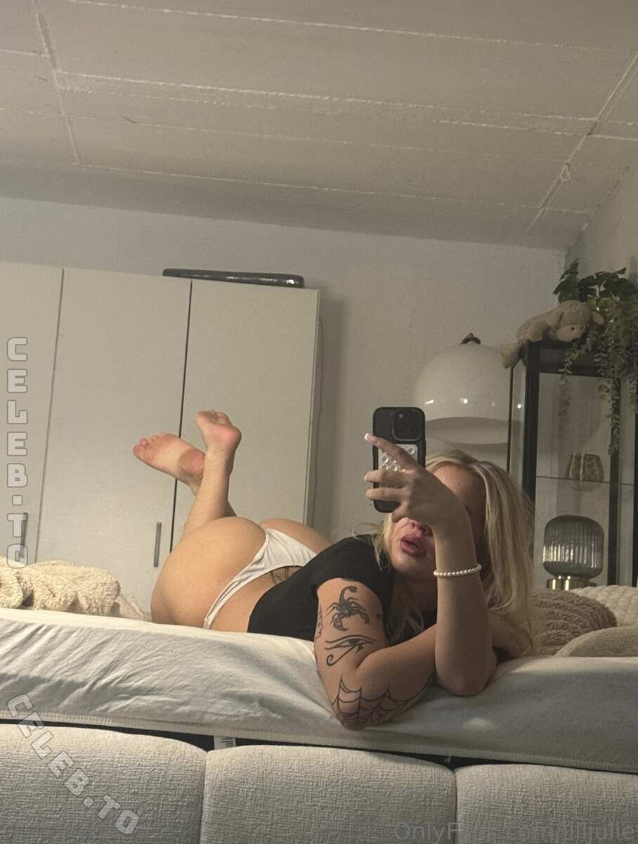 Jilljulie nude photo 8