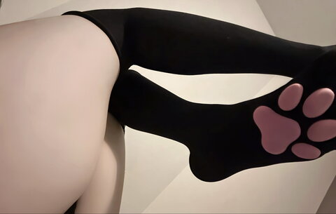jin nude photo 5