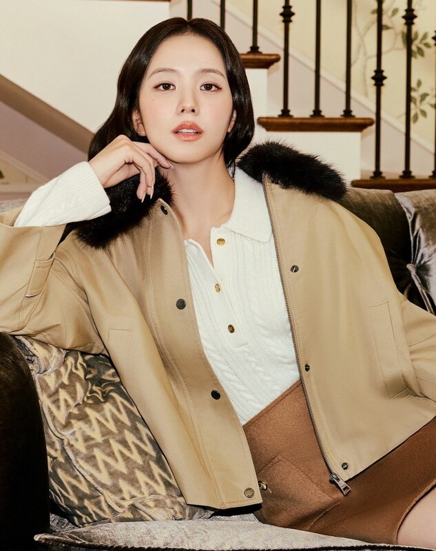 Jisoo nude photo 13